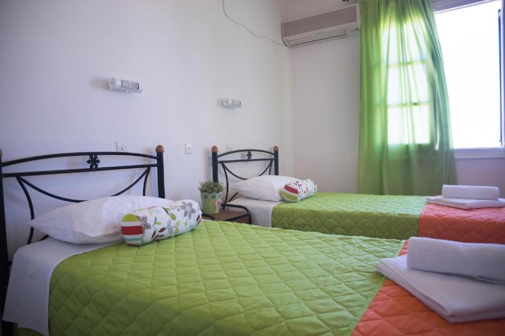 Bay'S Aparthotel Spetses Town Exterior photo